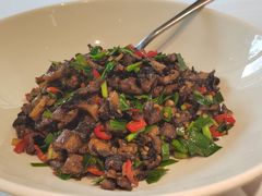 鳝鱼炒田螺-院里寻菜·精致庭院菜(观沙岭店)