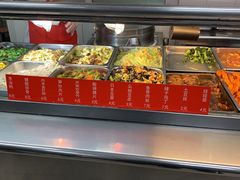 自助取餐区-北京外国语大学东院食堂