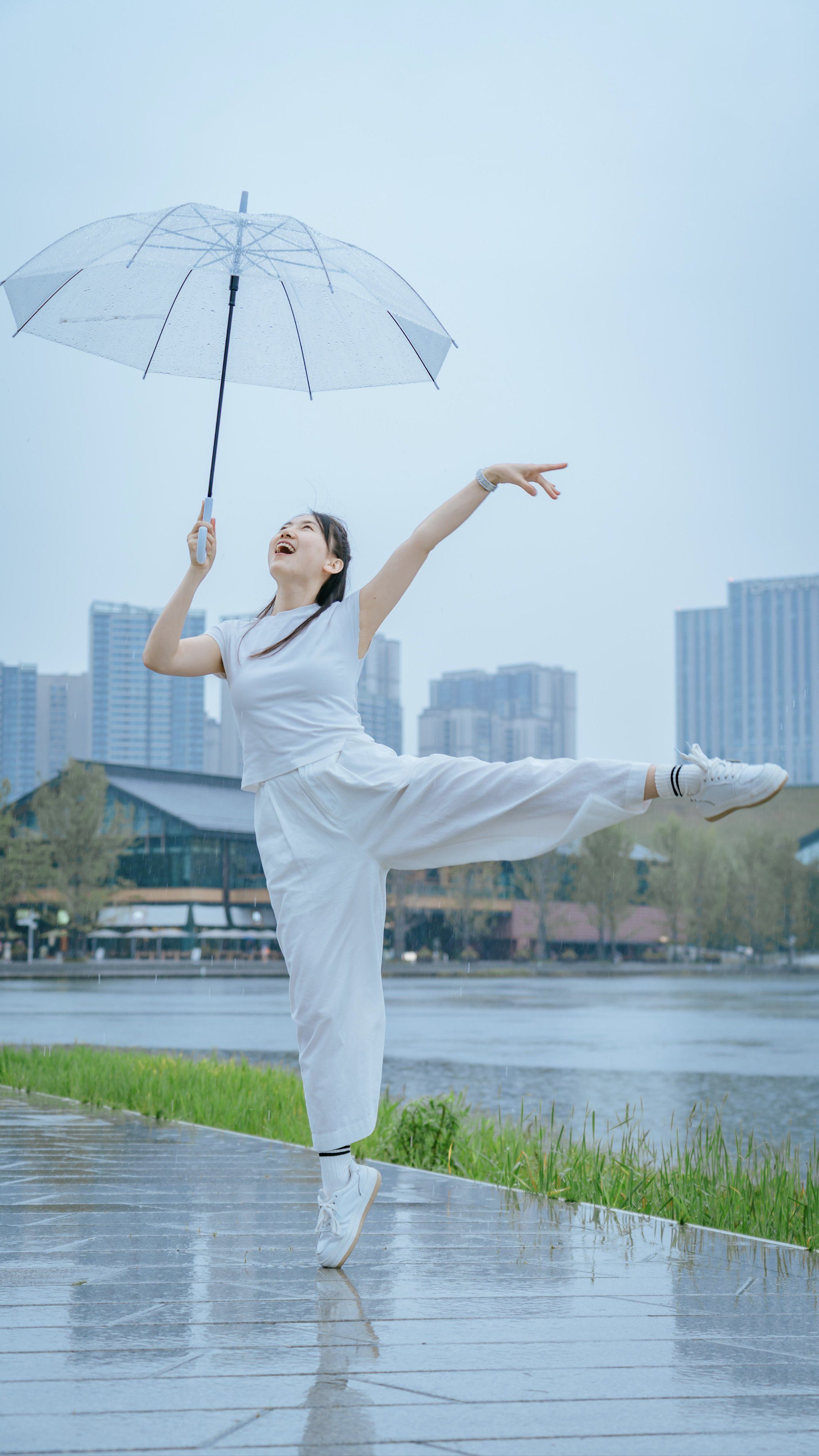 me:可能可能,是有一股子仙气吊起来的吧