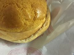 -好好味港式菠萝包(師大夜市 港式甜品 手工麵包 港式下午茶 專業烘焙 港式茶飲 菠蘿專賣 特調飲品 外送 精緻下午茶)