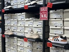 -首创奥特莱斯(西安店)