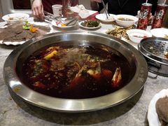 -忘情水鱼头·鲜鱼火锅(滨江中路店)