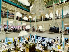 -乐蓬马歇百货公司(Rive Gauche)