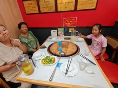 -鲁员外地锅鸡地锅鱼(古墩路店)