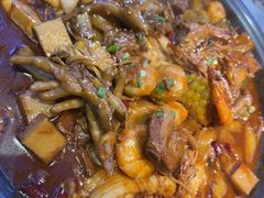 -徐记小怪兽肉蟹煲(中央大街店)
