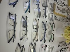 -美空眼镜·星趣控·新乐学·控优点合作店(周浦万达店)