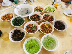 -红色湘菜馆(春风店)