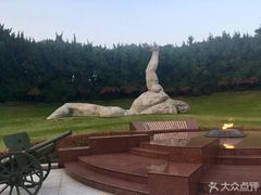 -上海市龙华烈士陵园