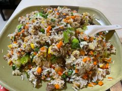牛肉炒饭-胡须佬鸡煲四季火锅(龙珠大道店)