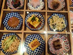 -阿瓦山寨·湘菜现炒·剁椒鱼头王(咸阳总店)