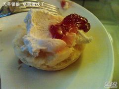 司康-LONG BAR 廊吧(外滩华尔道夫酒店)