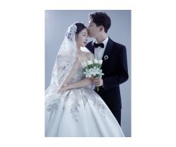 点击看大图 -至臻微拉婚纱摄影