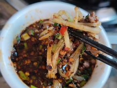 -黄利砖万峰林布依特色酸笋牛肉馆