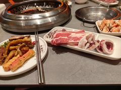 -黑金·寻焰自助百汇·烤肉·火锅(中街店)