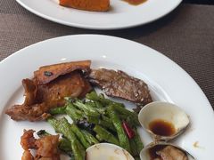 -大中华希尔顿酒店-念自助餐·嗨啤·小龙虾