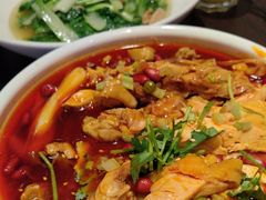 -川流不息·地道川菜·小龙虾(松东路店)