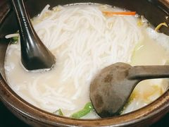 -灵芝妹子海鲜米线(瓦房店新玛特店)