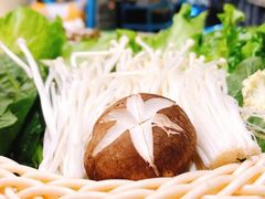 菌菇拼盘-原味主张椰子鸡·脆皮文昌鸡煲(友谊广场店)