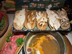 -芸山季·云南野生菌火锅(人民广场来福士店)