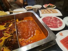 -百年川椒重庆老火锅(光谷店)