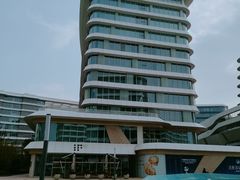 -虹桥世界中心-东北停车场