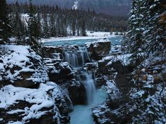 -阿萨巴斯卡瀑布观景点