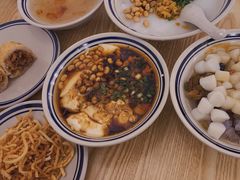 -正南齐北·老街糯米团(洪崖洞店)
