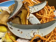 -菌之家·专业纯野生菌火锅·特色炒菌