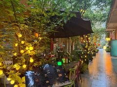 -SISTERS BAR RESTAURANT川意酒馆(嘉善老市H楼店)