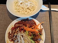 -唐拉雅秀酒店-西锦汇空中BBQ·思创餐厅