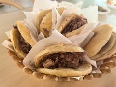 -闫家驴肉老店(华电一校店)