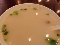 本帮肚肺汤-三两春(浦三路店)