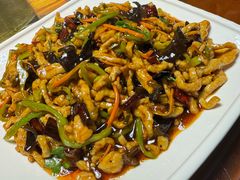 -老码头黑皮肘子锅包肉(赣水路店)