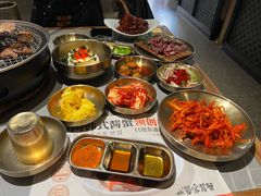 -草家酱蟹炭火烤肉店(珲春南路一店)