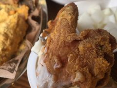 -BHC炸鸡(明洞总店)