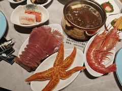 -雍容荟帝王蟹活龙虾展台自助(IFS黑金店)