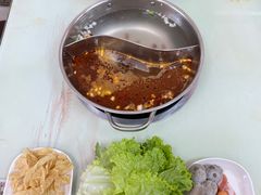 -荣吉招牌自助骨头锅(顾乡店)