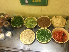 -拈签一笑黄牛肉辣卤串串