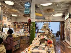 -猫的天空之城概念书店(杭州南宋御街店)