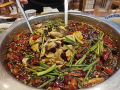 -乡土特色.冷锅鱼.牦牛肉汤锅