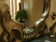 -碧中海汤泉汗蒸酒店