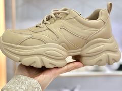 -百盛(万象城店)