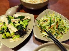 -亮亮面馆(经六路店)