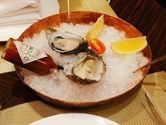 进口鲜活生蚝-YUE·6·西式融合餐厅(外滩六号店)