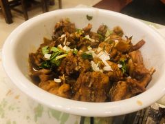 红烧兔肉-老猎户炭火锅羊汤(万达店)