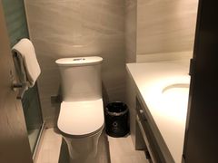 -白玉兰酒店(上海田子坊马当路地铁站店)