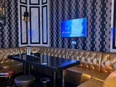 -皇马纯KTV·量贩·聚会(民治店)