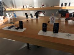 -Apple零售店(华贸购物中心店)