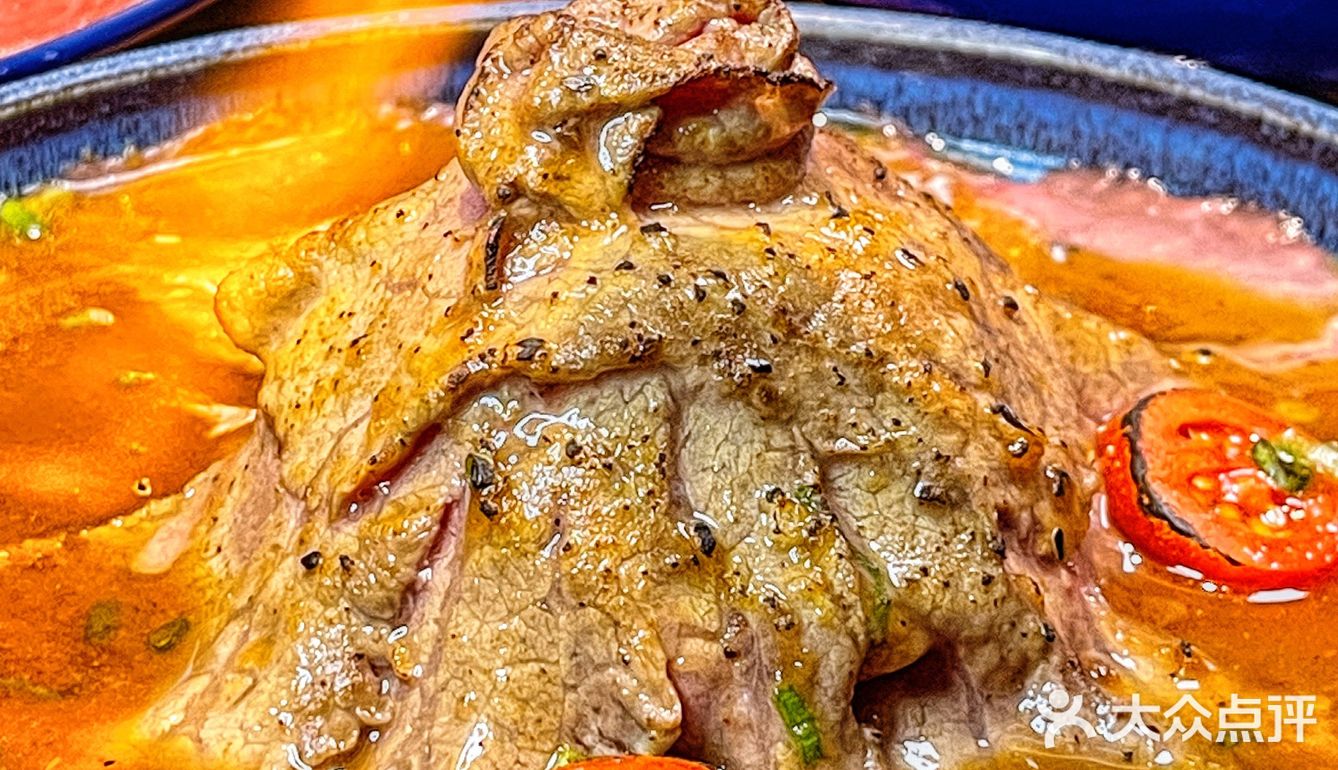 换装拍照+吃饭👘店里都是🫣摇曳的樱花美眉