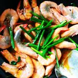 调料:食用油、香葱、生抽、老抽、料酒 步骤